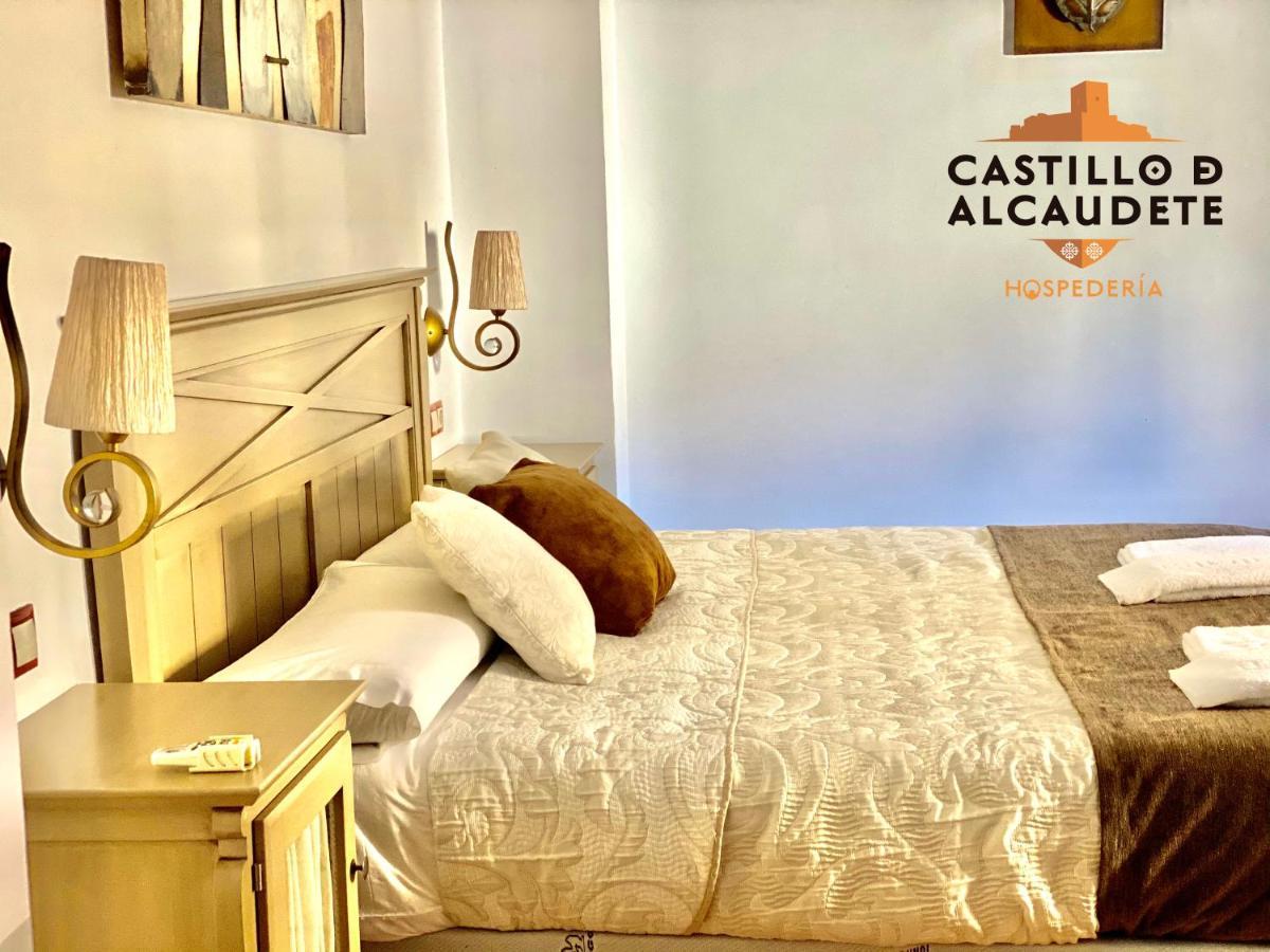 Hospedería Castillo De *